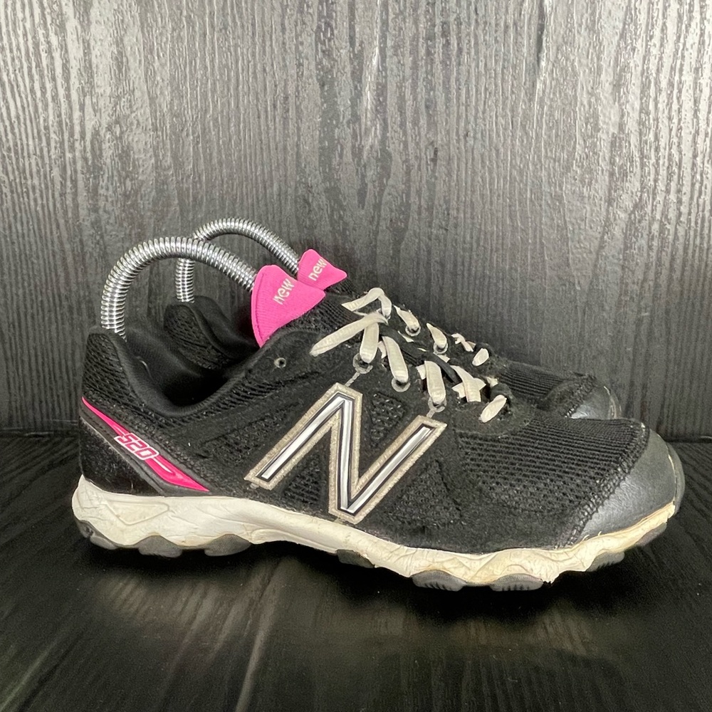 New Balance 520 Women’s size 6.5